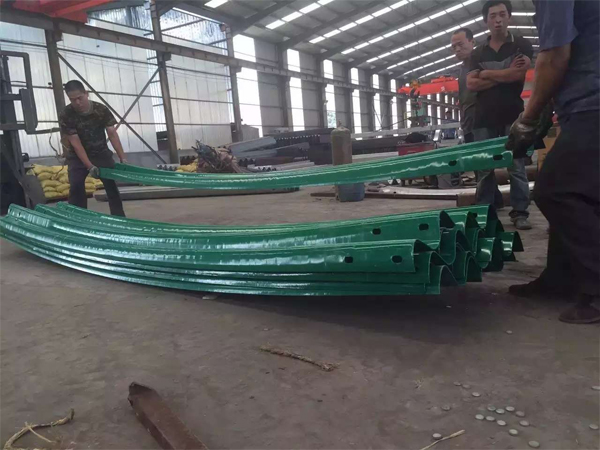 兩波護欄闆彎道用彎闆